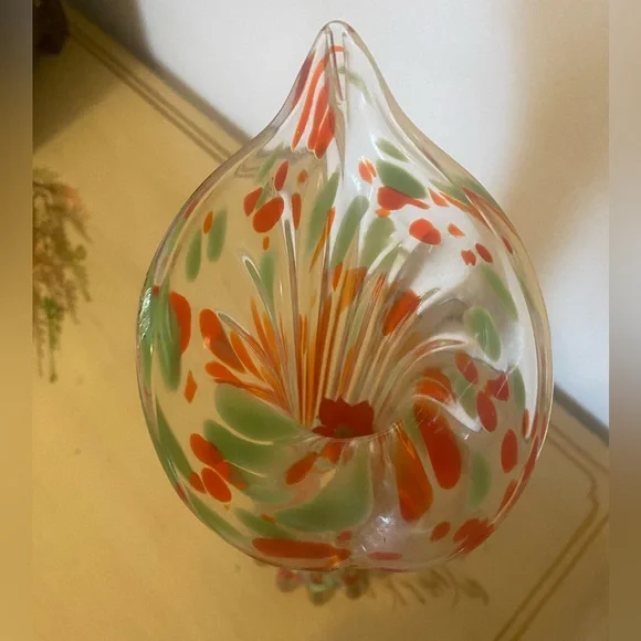 Hand Blown Art Glass Jack In The Pulpit Style Scalloped Vase Red and Green - Picture 4 of 12